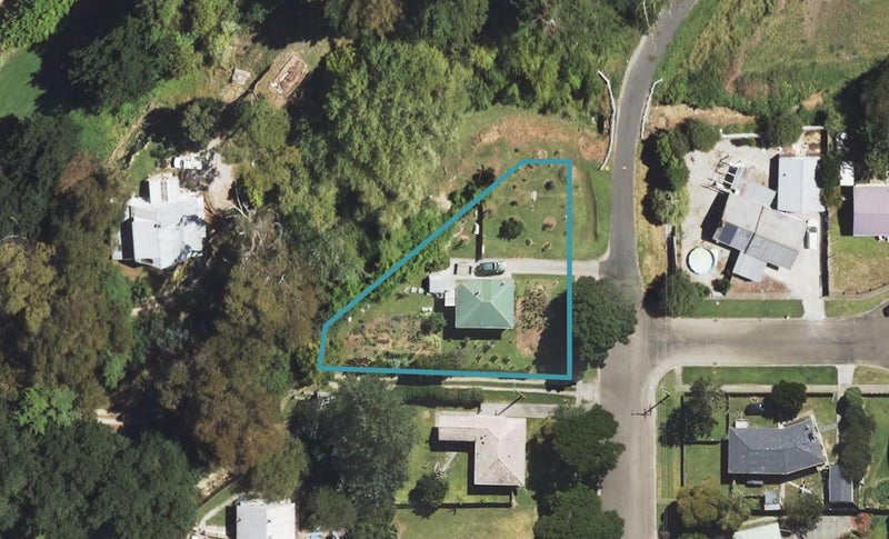 72 Lyell Road, Outer Kaiti, Gisborne - Carousel 1