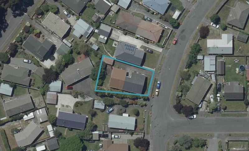 2/17 Kuaka Crescent, Bromley, Christchurch - Carousel 1