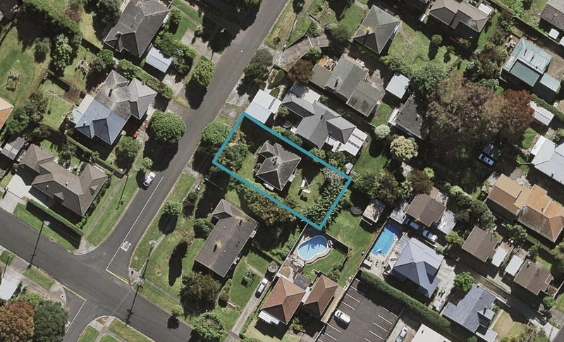 93 Paihia Road, One Tree Hill, Auckland - Carousel 1