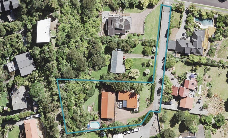 40 Laingfield Terrace, Laingholm, Auckland - Carousel 1