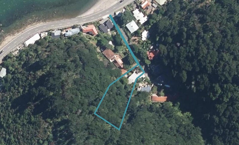 4 Waerenga Road, Days Bay, Lower Hutt - Carousel 1
