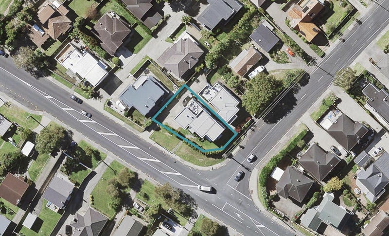 217 East Coast Road, Campbells Bay, Auckland - Carousel 1