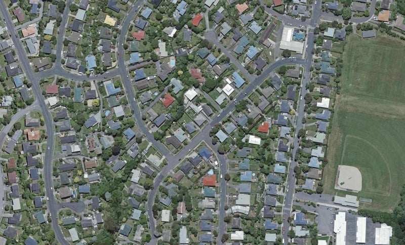 16 Pembroke Street, Tawa, Wellington - Carousel 1