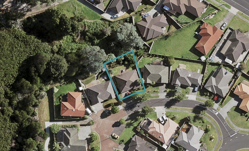 9 Adair Place, Weymouth, Auckland - Carousel 1