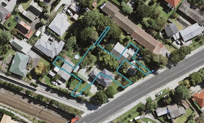7 Red Arches Road, Henderson, Auckland - Carousel 1