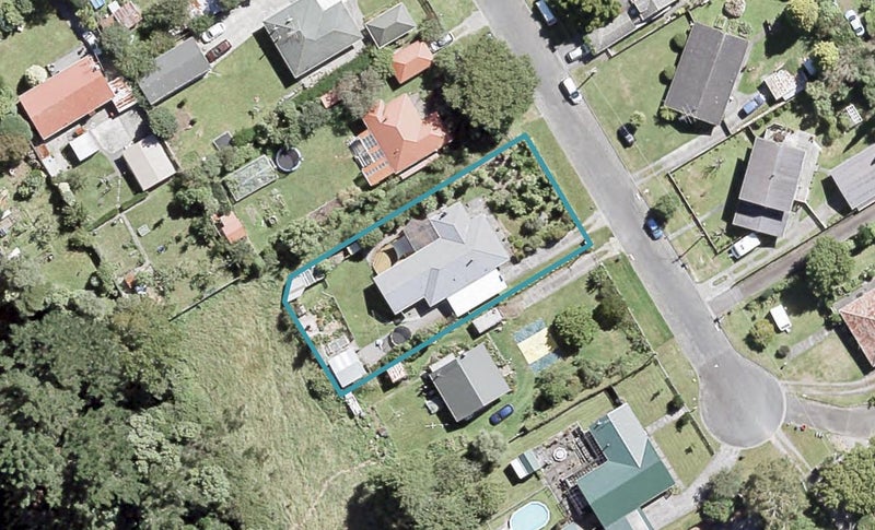 30 MacLaren Street, Maymorn, Upper Hutt - Carousel 1