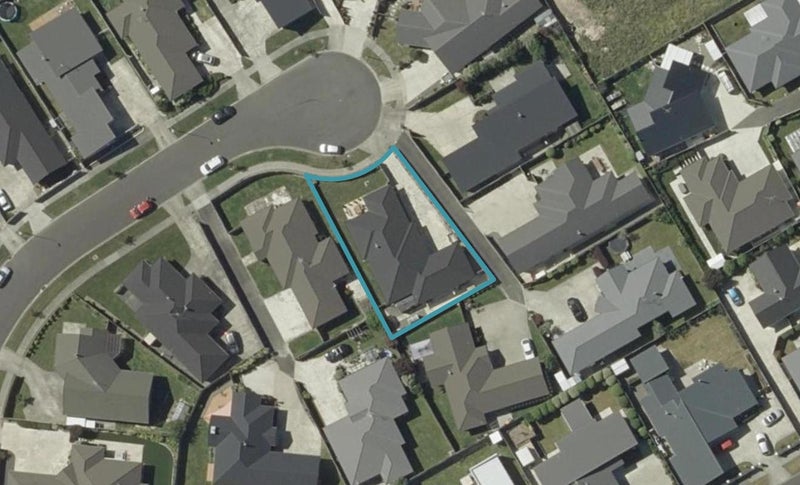 16 Medallion Court, Kelvin Grove, Palmerston North - Carousel 1