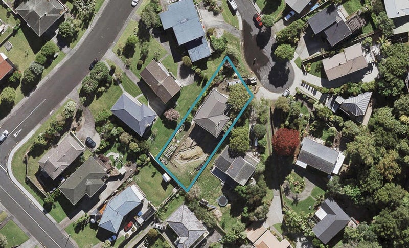 4 Almadale Place, Hillcrest, Auckland - Carousel 1