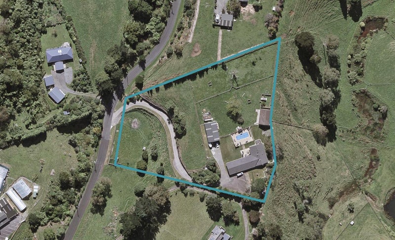 38 McGiven Drive, Ridgewood, New Plymouth - Carousel 1