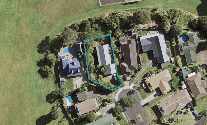 15 Syntax Place, Conifer Grove, Takanini - Carousel 1