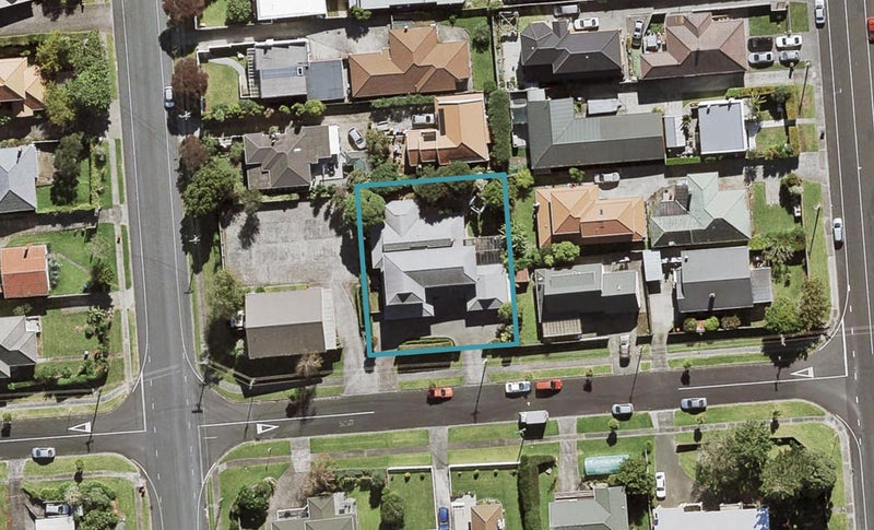 12 Sylvester Avenue, Mount Roskill, Auckland - Carousel 1