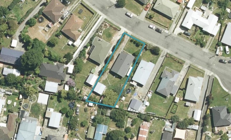 11 Henderson Street, Riversdale, Blenheim - Carousel 1
