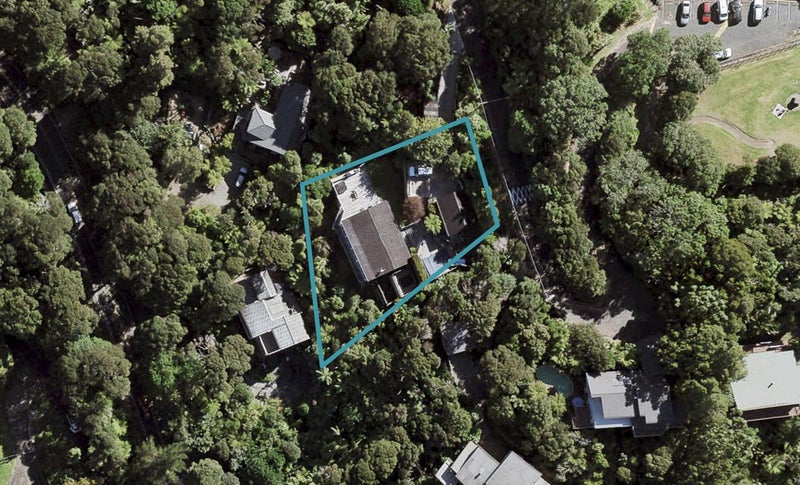 13 The Drive, Titirangi, Auckland - Carousel 1