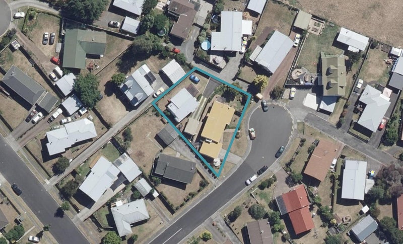 5A McEwan Place, Fitzroy, Hamilton - Carousel 1