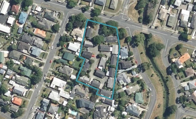 13/169 Whites Line East, Waiwhetū, Lower Hutt - Carousel 1