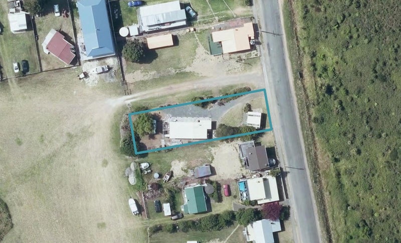 94 Newcastle Street, Māhia - Carousel 1
