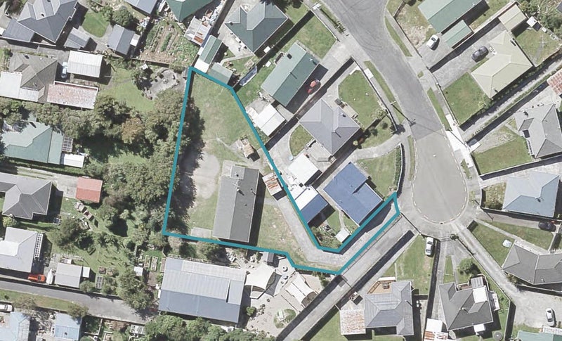 16 Whitehall Street, Wainuiomata, Lower Hutt - Carousel 1