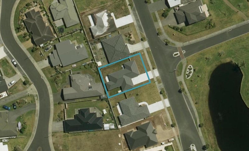 32 Key West Drive, One Tree Point - Carousel 1