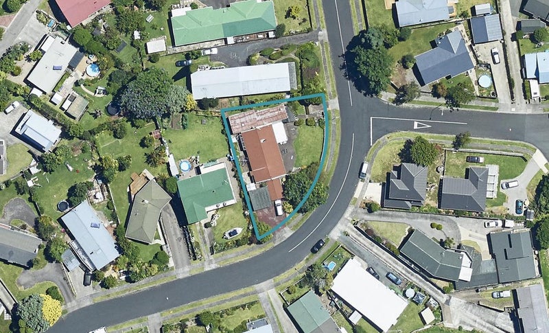 132 Kingswood Road, Brookfield, Tauranga - Carousel 1