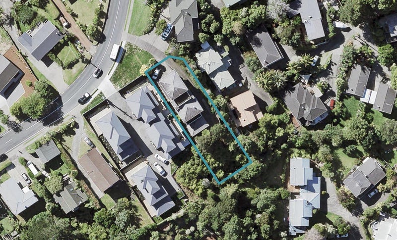 64 Arran Road, Browns Bay, Auckland - Carousel 1
