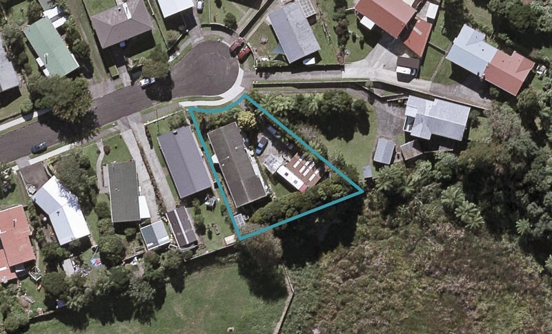 12 Oawai Place, Marfell, New Plymouth - Carousel 1