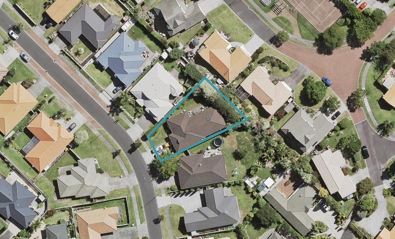 35 Semillon Avenue, Henderson, Auckland - Carousel 1