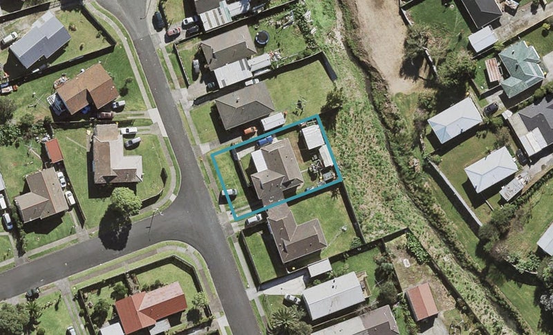 74 Chelburn Crescent, Mangere East, Auckland - Carousel 1