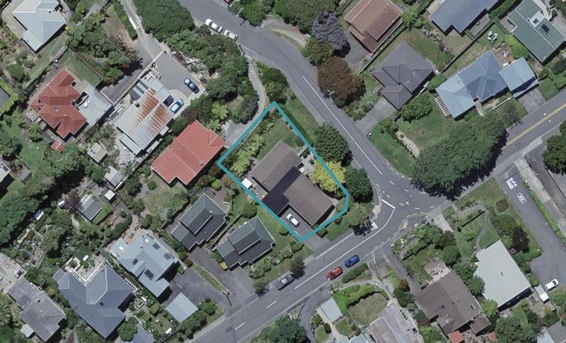 34 Aplin Terrace, Ngaio, Wellington - Carousel 1