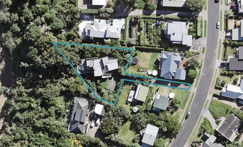 57 Kennedy Point Road, Surfdale, Waiheke Island - Carousel 1