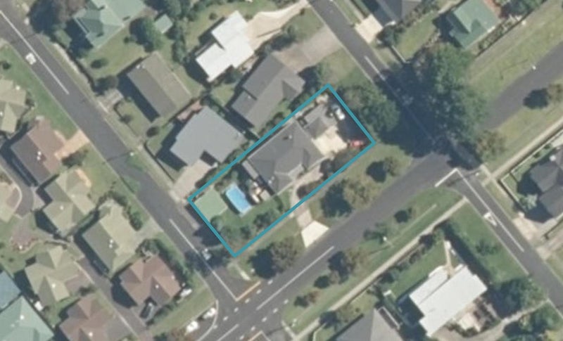 6 Lawrence Avenue, Te Aroha, Te Aroha - Carousel 1