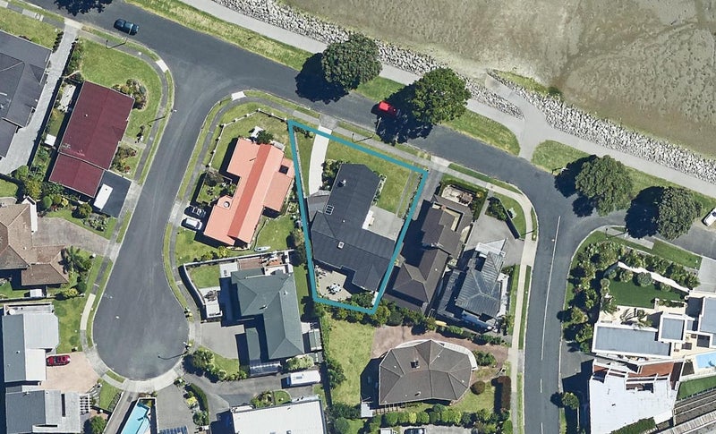 253 Beach Road, Matua, Tauranga - Carousel 1