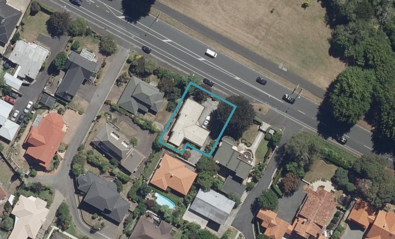 1295A Victoria Street, Beerescourt, Hamilton - Carousel 1