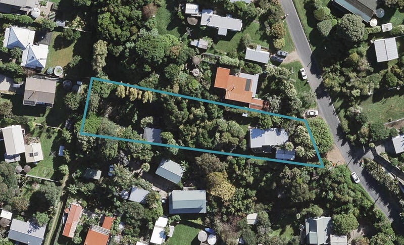 37 Kiwi Street, Oneroa, Waiheke Island - Carousel 1