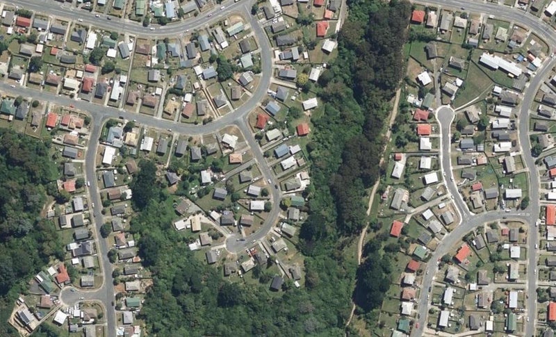 9 Passive Grove, Ascot Park, Porirua - Carousel 1
