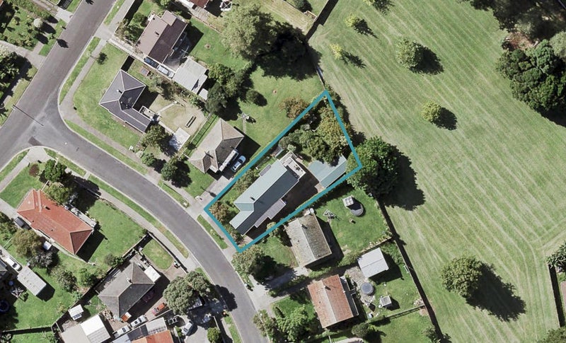 6 Wimbledon Crescent, Glen Innes, Auckland - Carousel 1