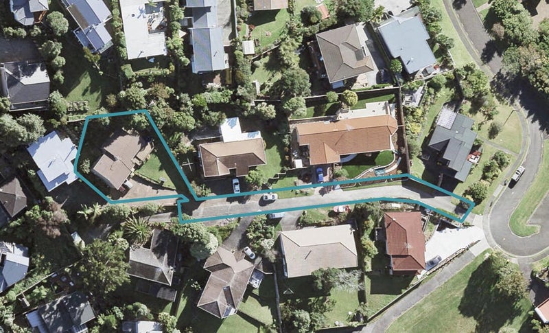 9 Cairnbrae Court, Northcross, Auckland - Carousel 1