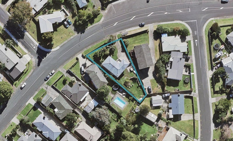 63 Moore Street, Hillcrest, Auckland - Carousel 1