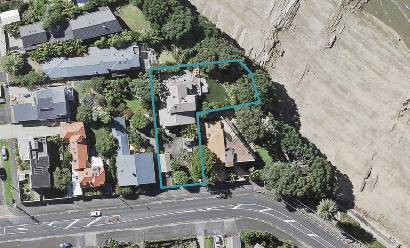 4 Old Lake Road, Narrow Neck, Auckland - Carousel 1