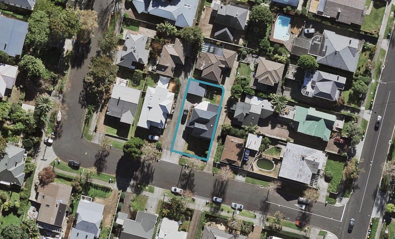 1A Heywood Crescent, Epsom, Auckland - Carousel 1