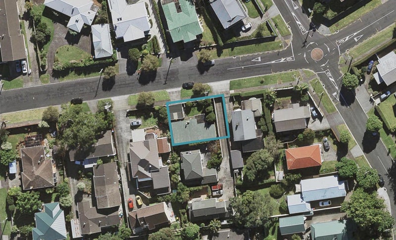 27 Tawa Road, Onehunga, Auckland - Carousel 1