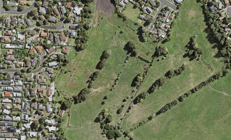 16 Stableford Crescent, Ōpaheke, Papakura - Carousel 1