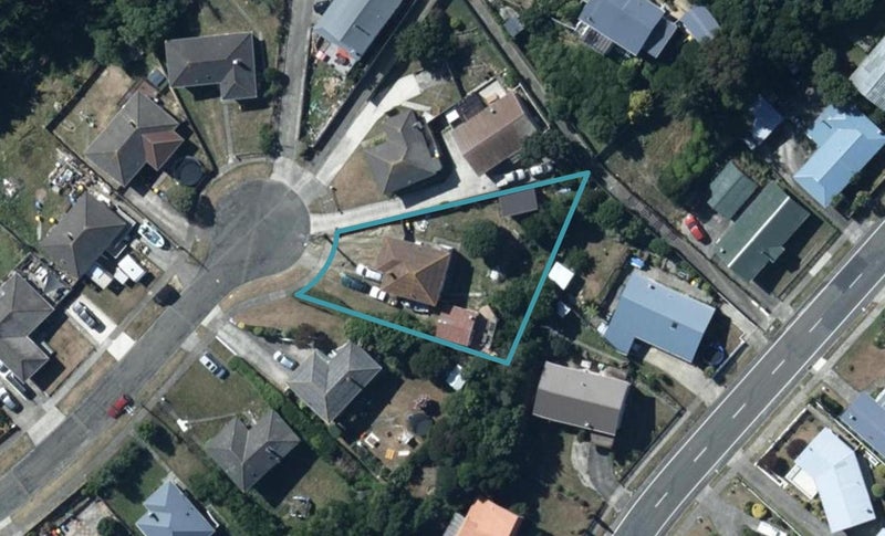 44 Spur Grove, Titahi Bay, Porirua - Carousel 1