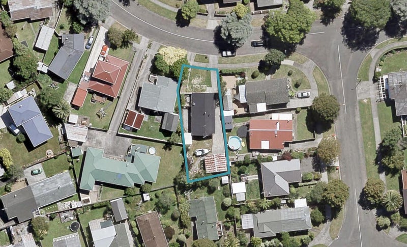 30 Pasadena Crescent, Totara Park, Upper Hutt - Carousel 1