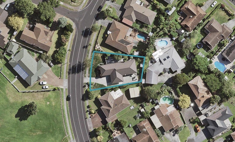 94 Walter Strevens Drive, Conifer Grove, Takanini - Carousel 1