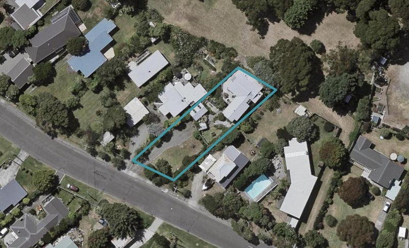 29 Te Moana Road, Waikanae Beach, Waikanae - Carousel 1