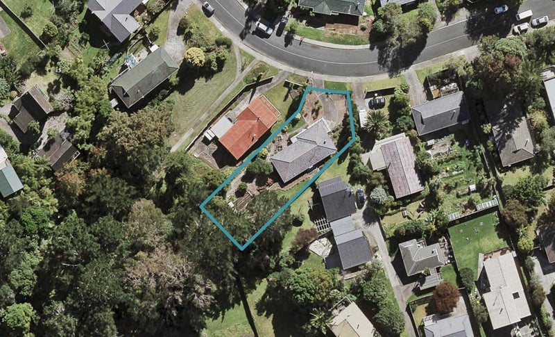 24 Ayton Drive, Totara Vale, Auckland - Carousel 1