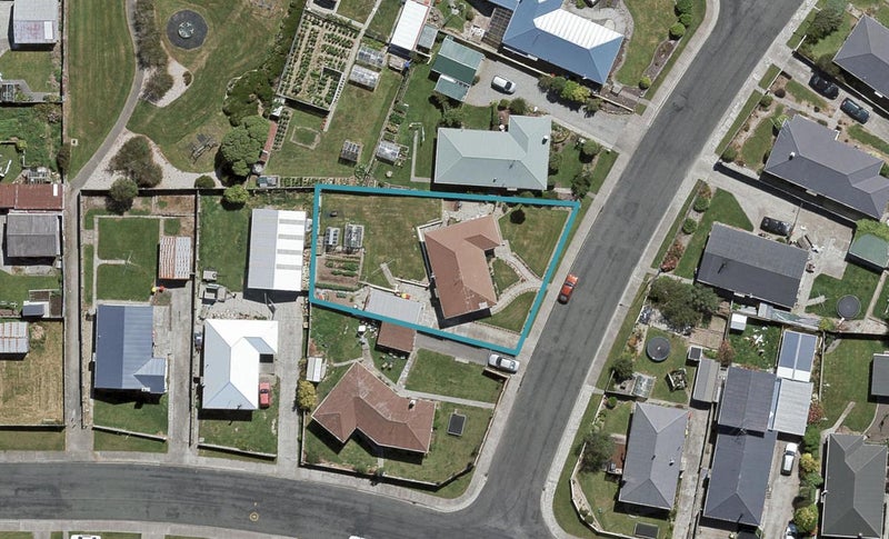 6 Dundee Street, Strathern, Invercargill - Carousel 1