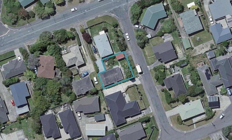 2A Kinapori Terrace, Newlands, Wellington - Carousel 1