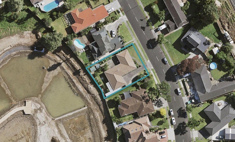 24 Brylee Drive, Conifer Grove, Takanini - Carousel 1