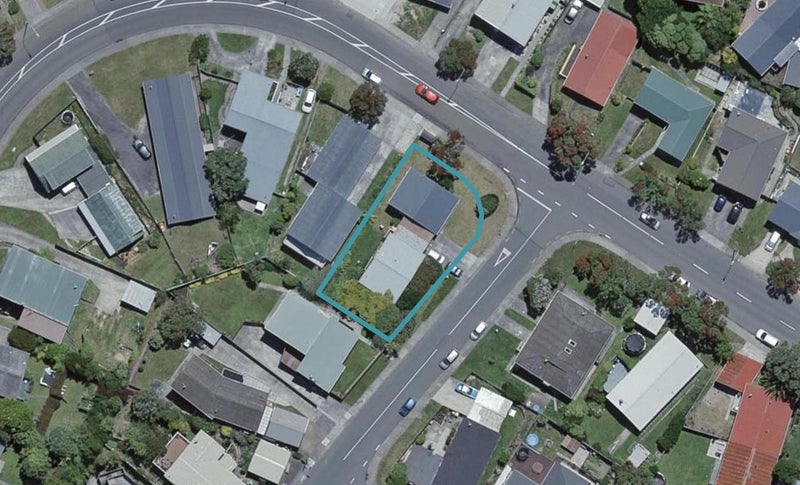 63A Stewart Drive, Newlands, Wellington - Carousel 1